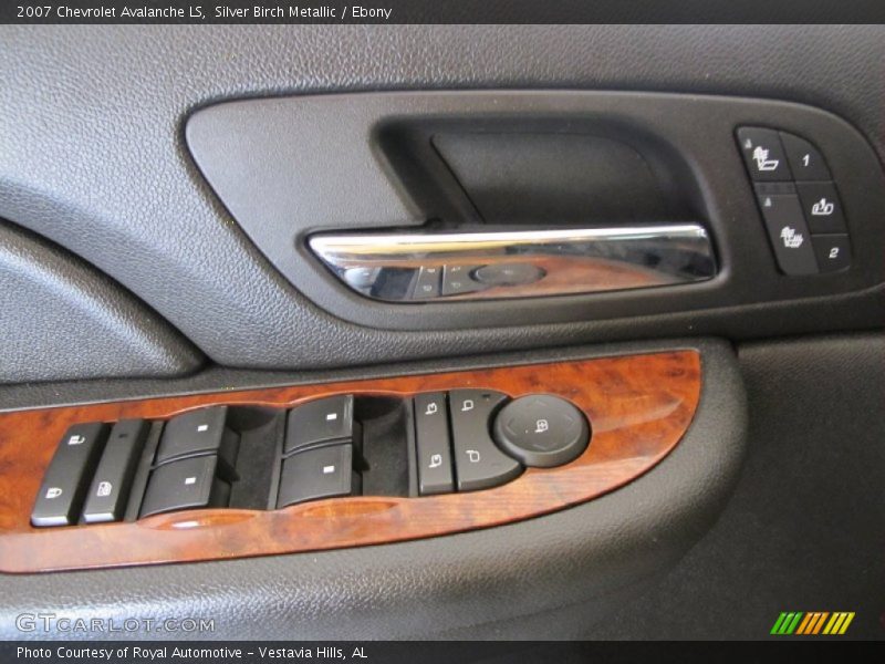 Silver Birch Metallic / Ebony 2007 Chevrolet Avalanche LS