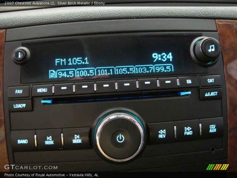 Silver Birch Metallic / Ebony 2007 Chevrolet Avalanche LS