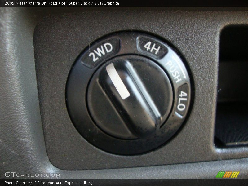 Super Black / Blue/Graphite 2005 Nissan Xterra Off Road 4x4