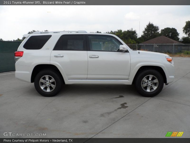 Blizzard White Pearl / Graphite 2011 Toyota 4Runner SR5