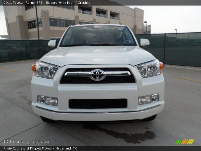 Blizzard White Pearl / Graphite 2011 Toyota 4Runner SR5