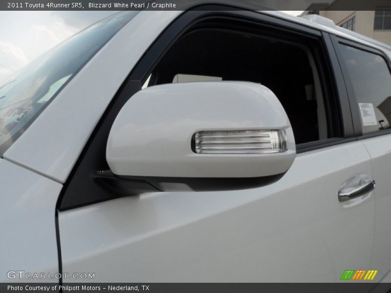 Blizzard White Pearl / Graphite 2011 Toyota 4Runner SR5