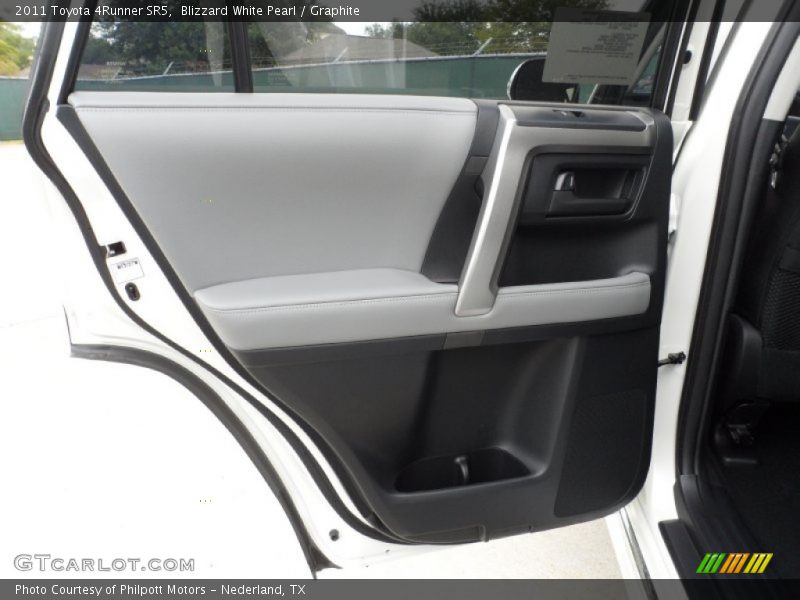 Blizzard White Pearl / Graphite 2011 Toyota 4Runner SR5