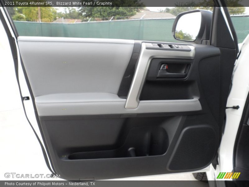 Blizzard White Pearl / Graphite 2011 Toyota 4Runner SR5