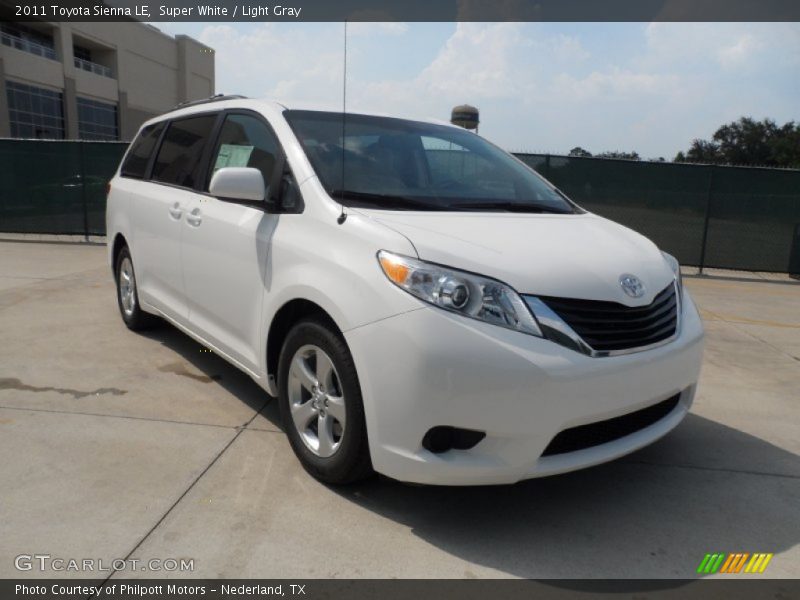 Super White / Light Gray 2011 Toyota Sienna LE