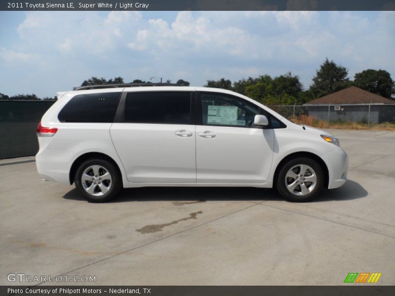 Super White / Light Gray 2011 Toyota Sienna LE