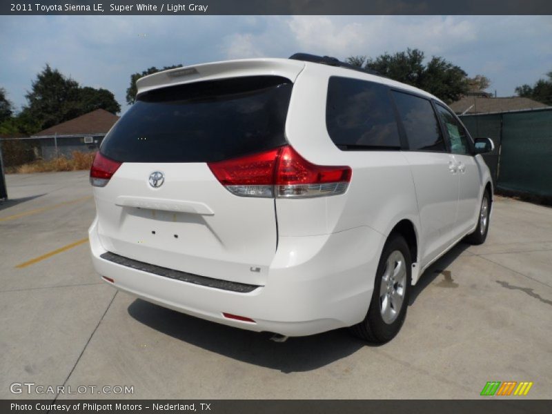 Super White / Light Gray 2011 Toyota Sienna LE