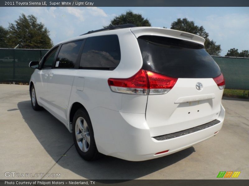 Super White / Light Gray 2011 Toyota Sienna LE