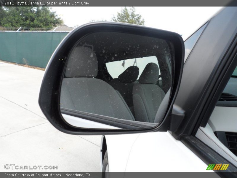 Super White / Light Gray 2011 Toyota Sienna LE