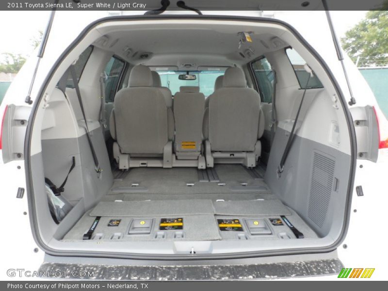 Super White / Light Gray 2011 Toyota Sienna LE