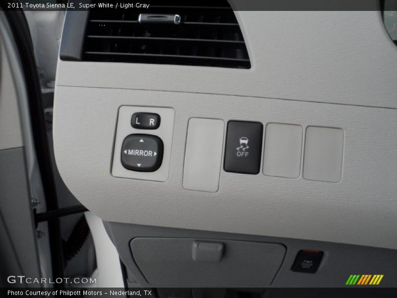 Super White / Light Gray 2011 Toyota Sienna LE