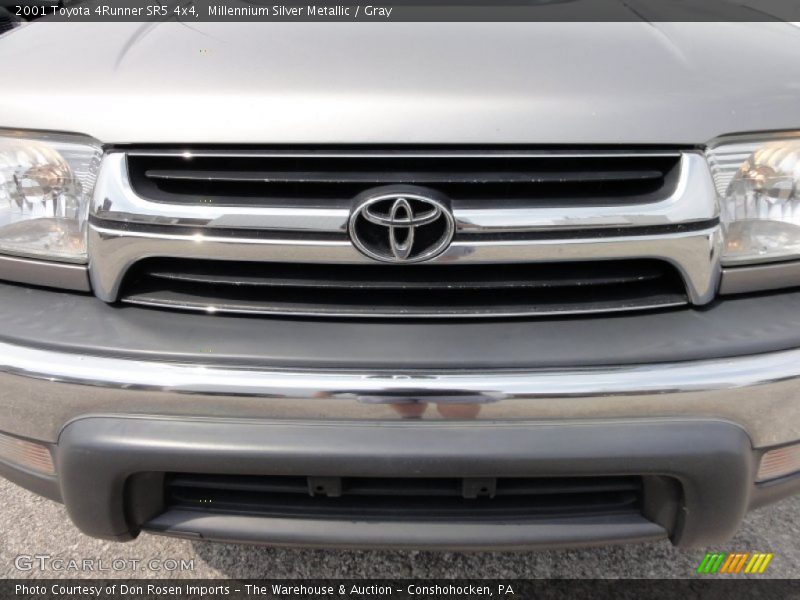 Millennium Silver Metallic / Gray 2001 Toyota 4Runner SR5 4x4
