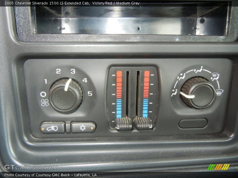 Controls of 2005 Silverado 1500 LS Extended Cab