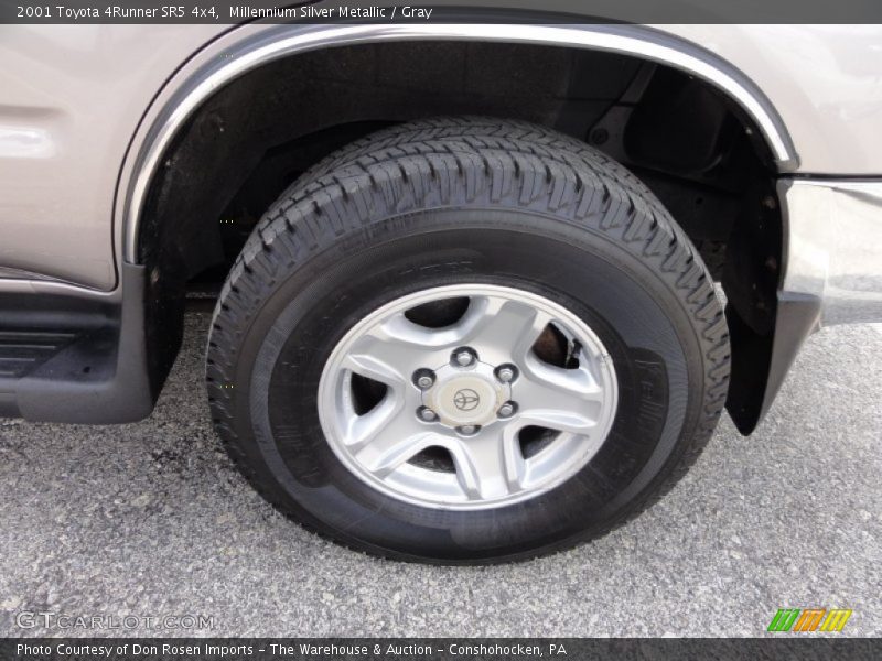 Millennium Silver Metallic / Gray 2001 Toyota 4Runner SR5 4x4
