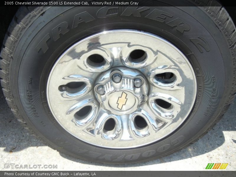 Victory Red / Medium Gray 2005 Chevrolet Silverado 1500 LS Extended Cab