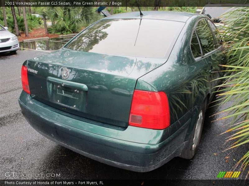Pine Green Metallic / Beige 2001 Volkswagen Passat GLS Sedan