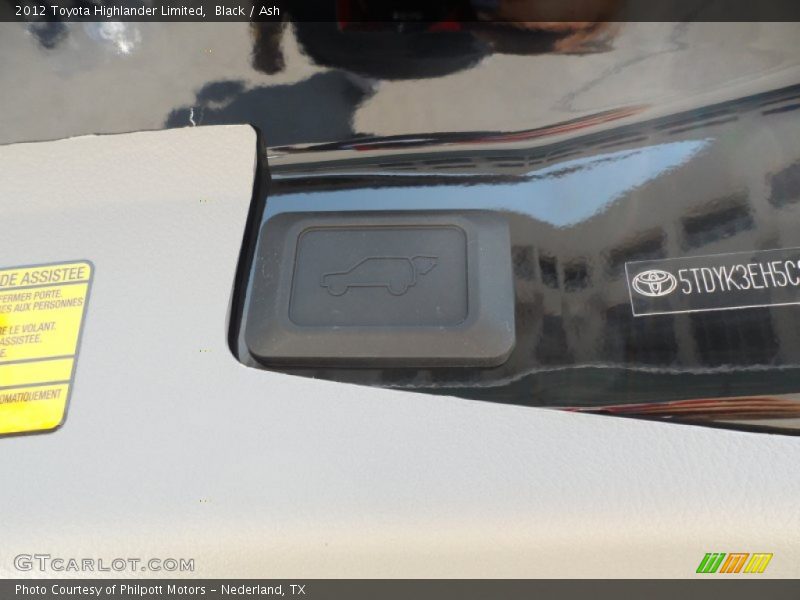 Black / Ash 2012 Toyota Highlander Limited