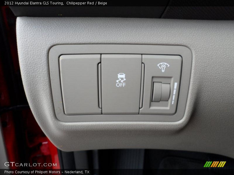 Controls of 2012 Elantra GLS Touring