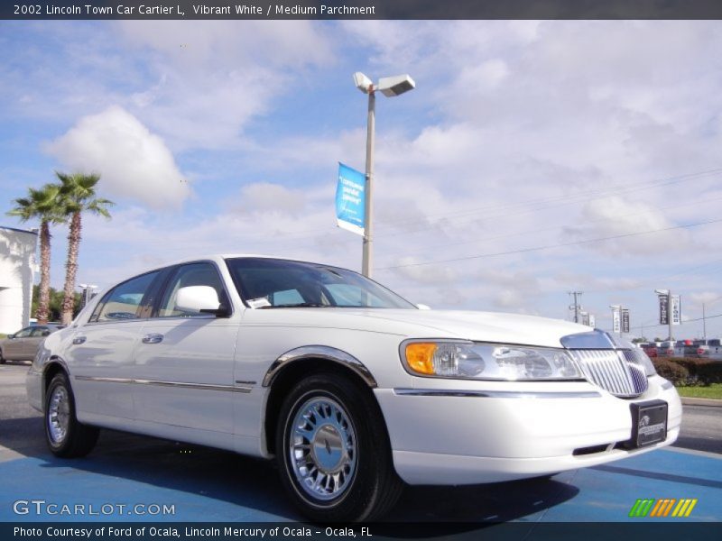 Vibrant White / Medium Parchment 2002 Lincoln Town Car Cartier L