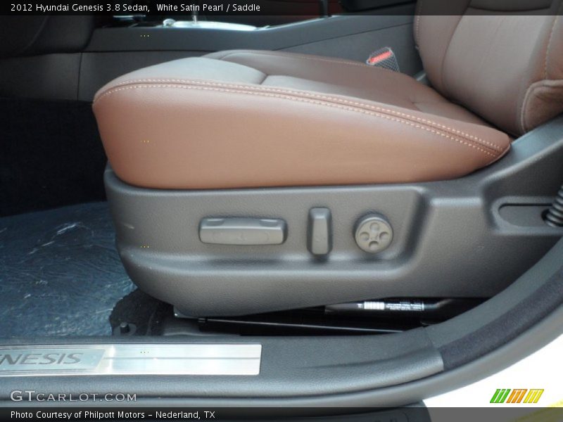 Controls of 2012 Genesis 3.8 Sedan