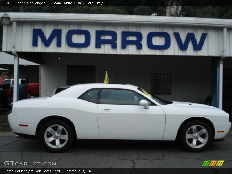 Stone White / Dark Slate Gray 2010 Dodge Challenger SE