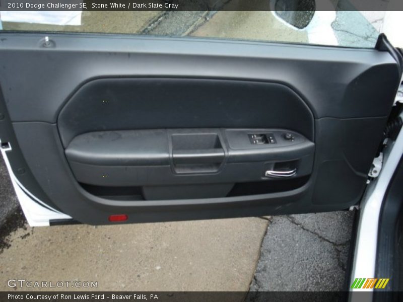 Stone White / Dark Slate Gray 2010 Dodge Challenger SE
