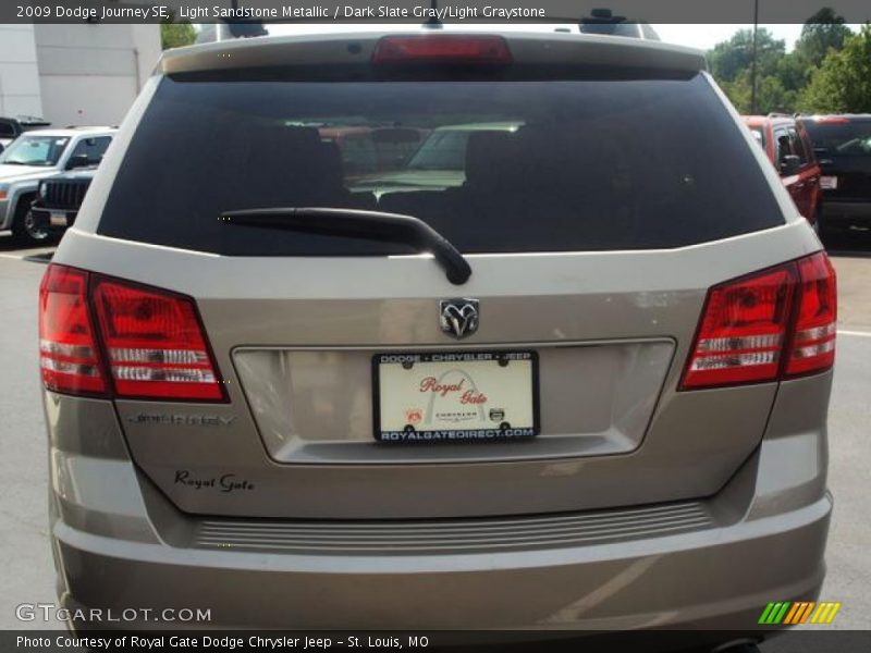 Light Sandstone Metallic / Dark Slate Gray/Light Graystone 2009 Dodge Journey SE