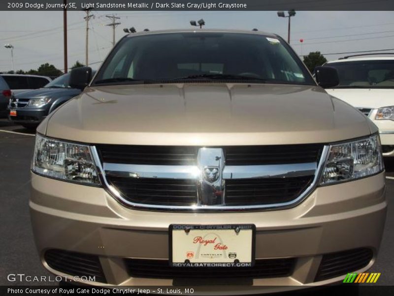 Light Sandstone Metallic / Dark Slate Gray/Light Graystone 2009 Dodge Journey SE