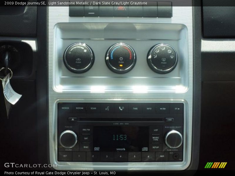 Light Sandstone Metallic / Dark Slate Gray/Light Graystone 2009 Dodge Journey SE