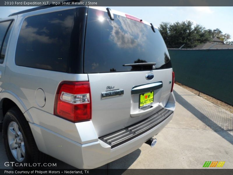 Ingot Silver Metallic / Stone 2010 Ford Expedition XLT