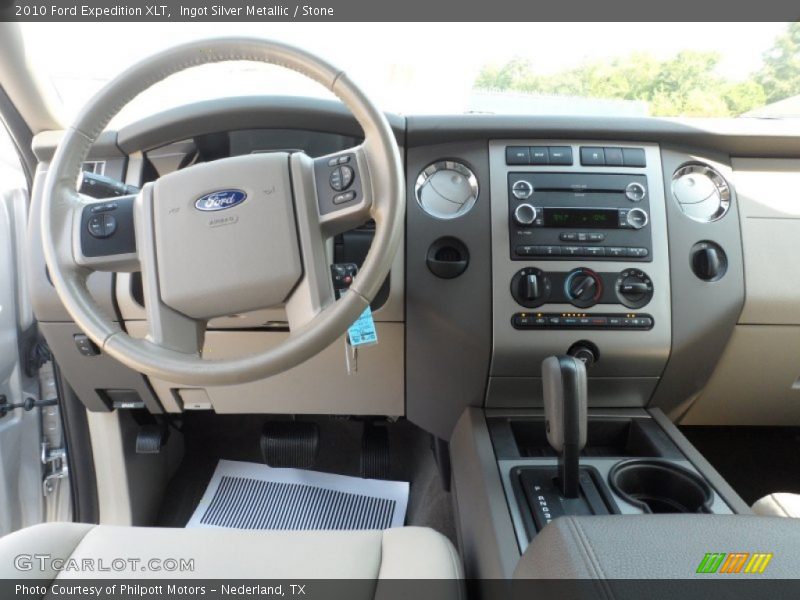 Dashboard of 2010 Expedition XLT