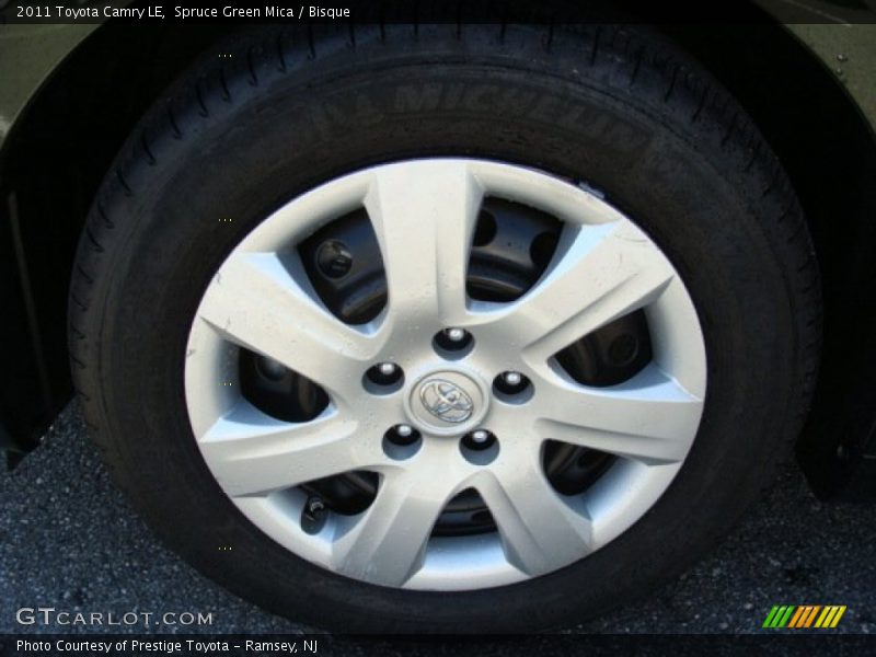 Spruce Green Mica / Bisque 2011 Toyota Camry LE