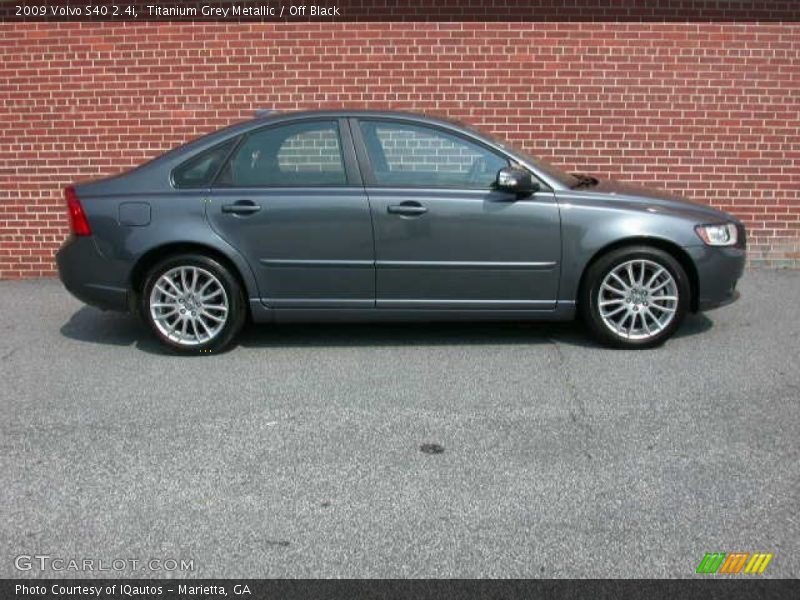 Titanium Grey Metallic / Off Black 2009 Volvo S40 2.4i