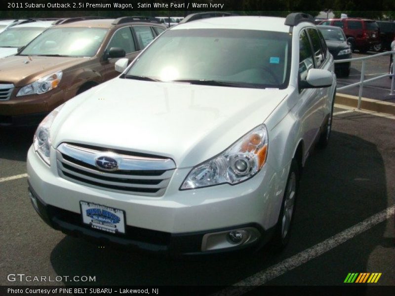 Front 3/4 View of 2011 Outback 2.5i Premium Wagon
