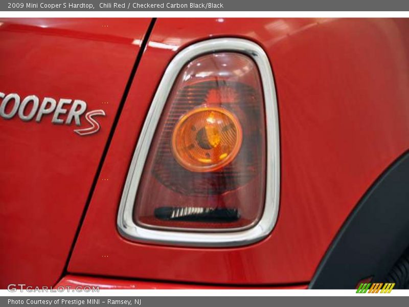 Chili Red / Checkered Carbon Black/Black 2009 Mini Cooper S Hardtop