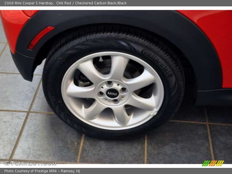 Chili Red / Checkered Carbon Black/Black 2009 Mini Cooper S Hardtop