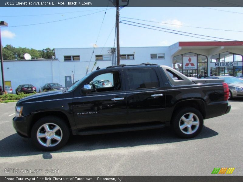 Black / Ebony 2011 Chevrolet Avalanche LT 4x4