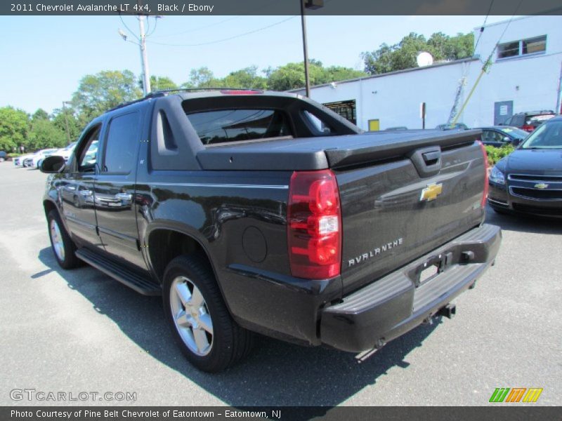 Black / Ebony 2011 Chevrolet Avalanche LT 4x4