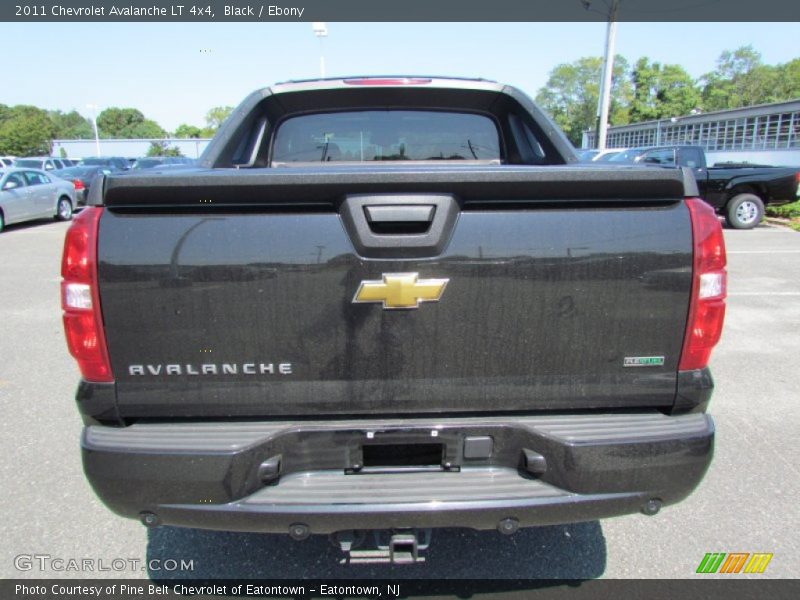 Black / Ebony 2011 Chevrolet Avalanche LT 4x4