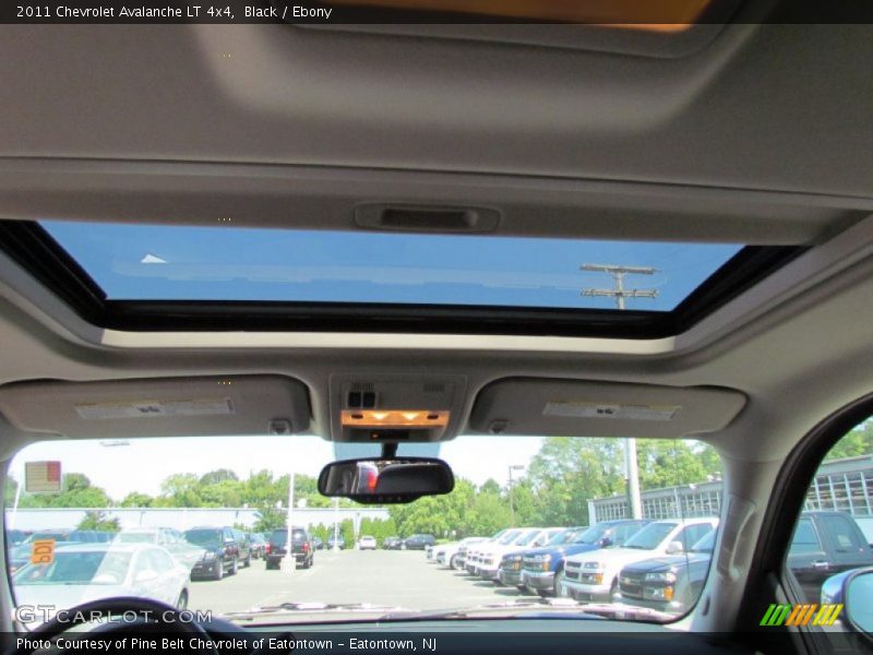 Black / Ebony 2011 Chevrolet Avalanche LT 4x4