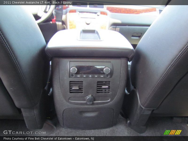 Black / Ebony 2011 Chevrolet Avalanche LT 4x4