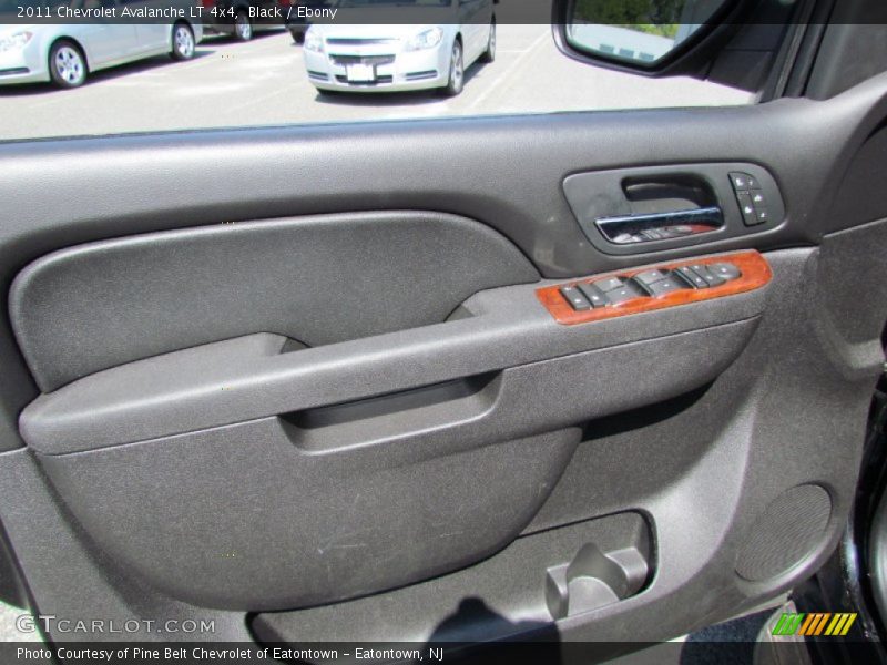Black / Ebony 2011 Chevrolet Avalanche LT 4x4