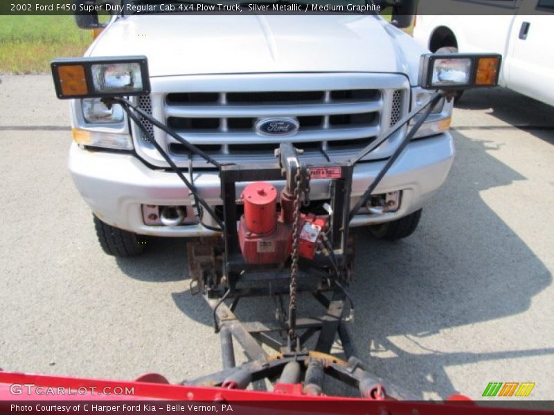Silver Metallic / Medium Graphite 2002 Ford F450 Super Duty Regular Cab 4x4 Plow Truck