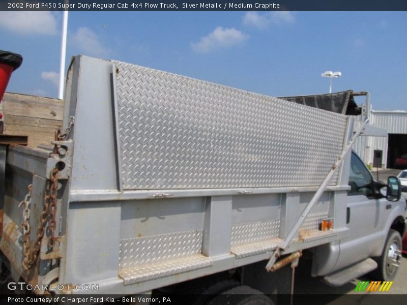 Silver Metallic / Medium Graphite 2002 Ford F450 Super Duty Regular Cab 4x4 Plow Truck