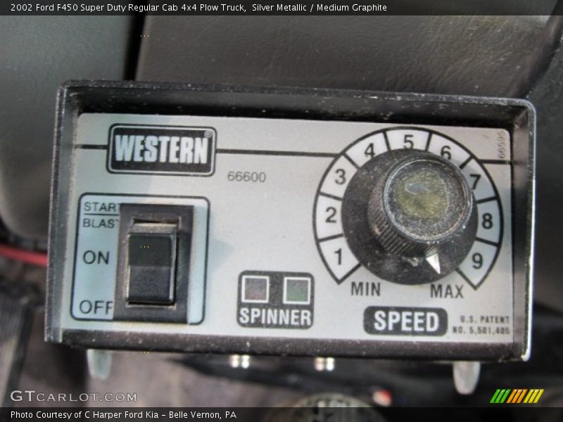 Silver Metallic / Medium Graphite 2002 Ford F450 Super Duty Regular Cab 4x4 Plow Truck