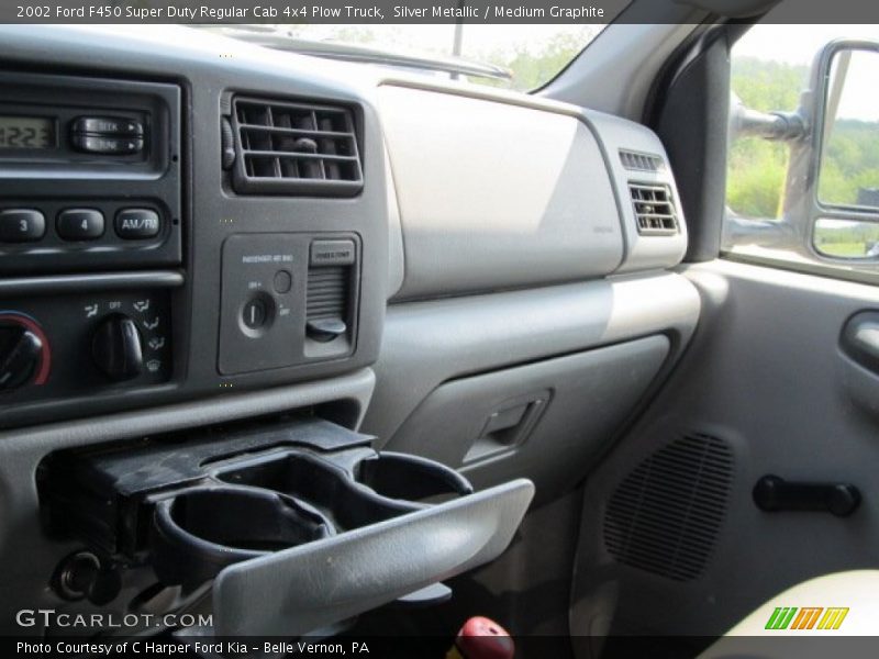 Silver Metallic / Medium Graphite 2002 Ford F450 Super Duty Regular Cab 4x4 Plow Truck