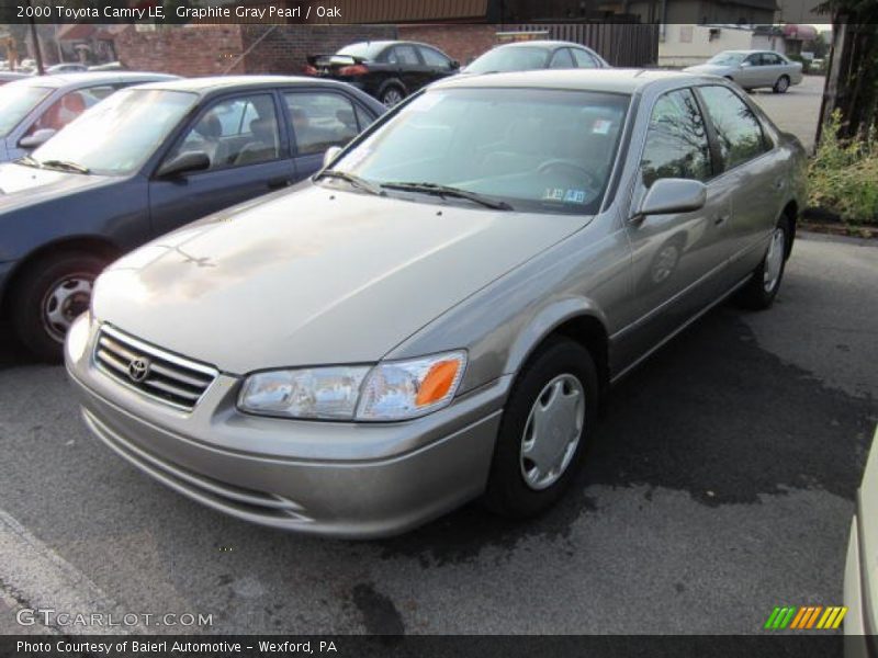 Graphite Gray Pearl / Oak 2000 Toyota Camry LE