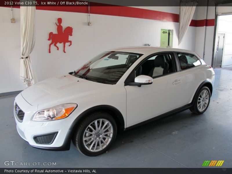 Ice White / Off Black/Blonde 2012 Volvo C30 T5