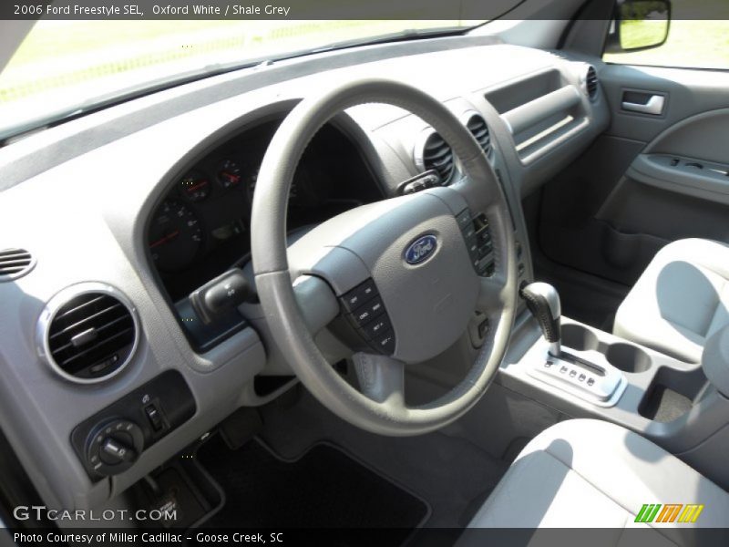 Oxford White / Shale Grey 2006 Ford Freestyle SEL