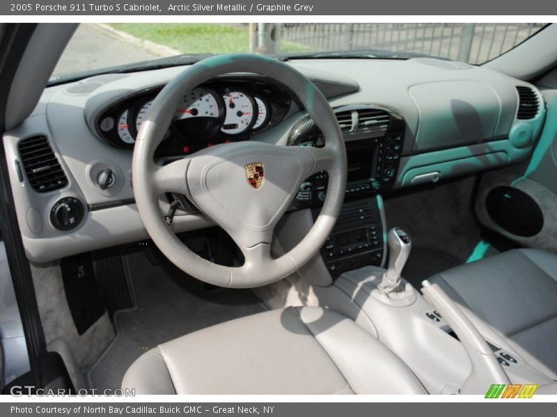 Dashboard of 2005 911 Turbo S Cabriolet